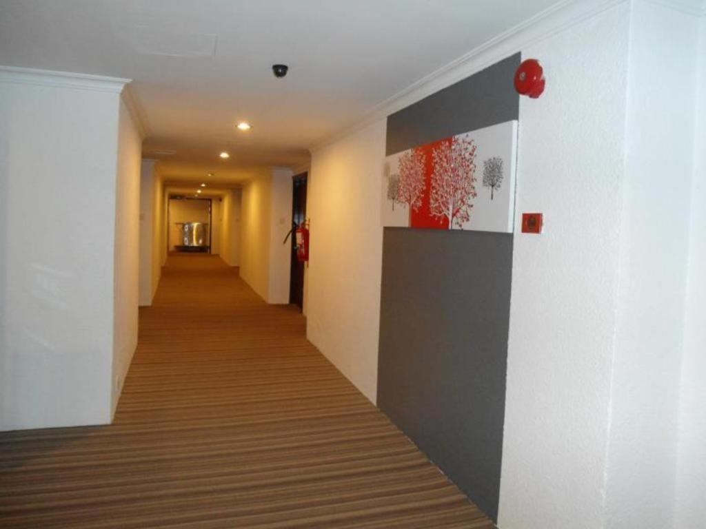 Regent Hotel Bintulu Extérieur photo