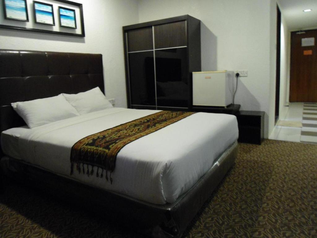 Regent Hotel Bintulu Extérieur photo