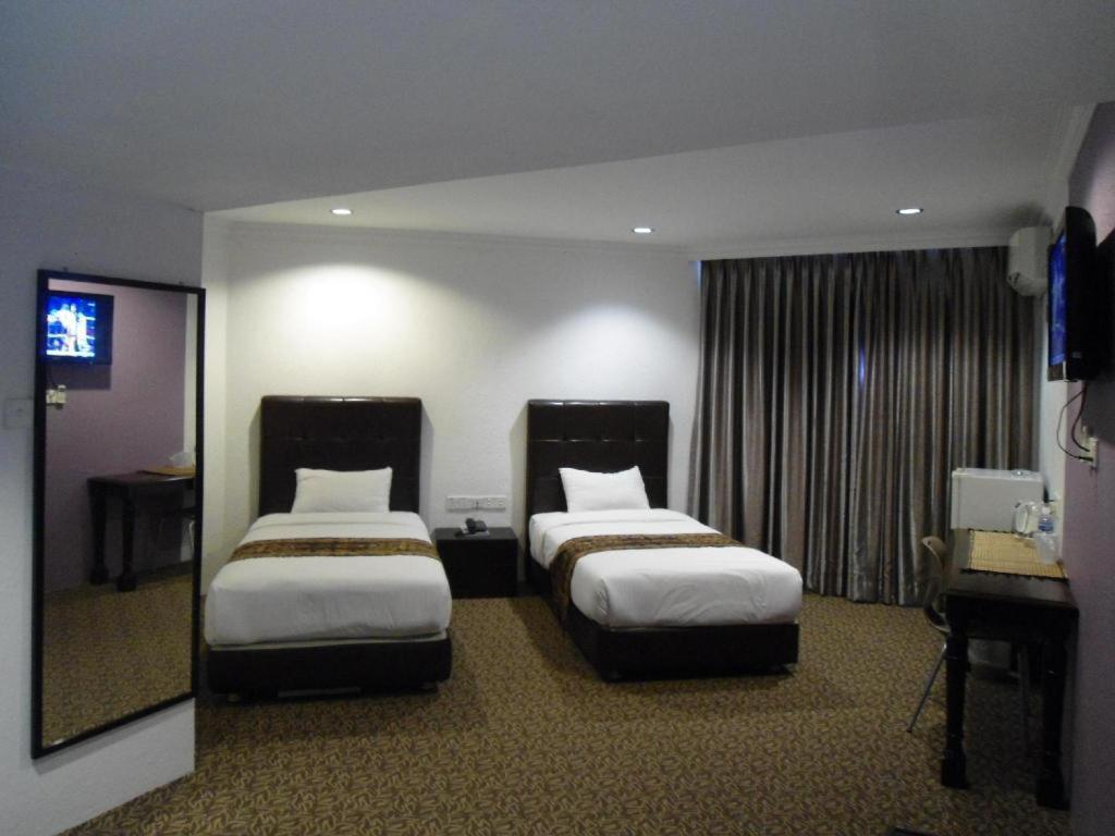 Regent Hotel Bintulu Extérieur photo