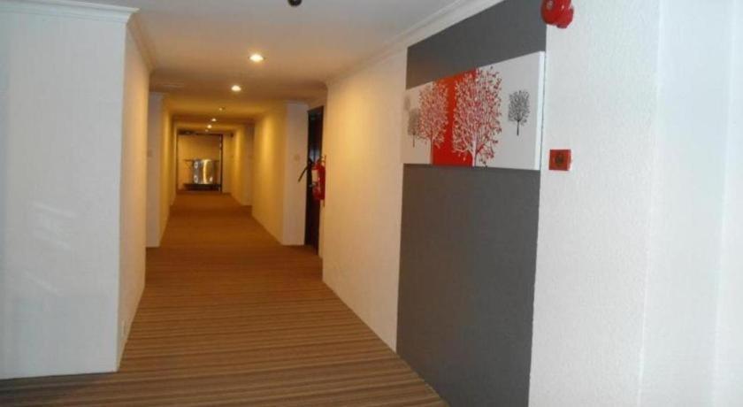 Regent Hotel Bintulu Extérieur photo