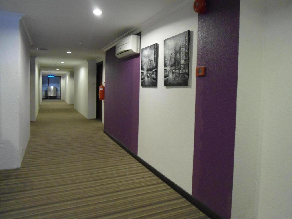 Regent Hotel Bintulu Extérieur photo