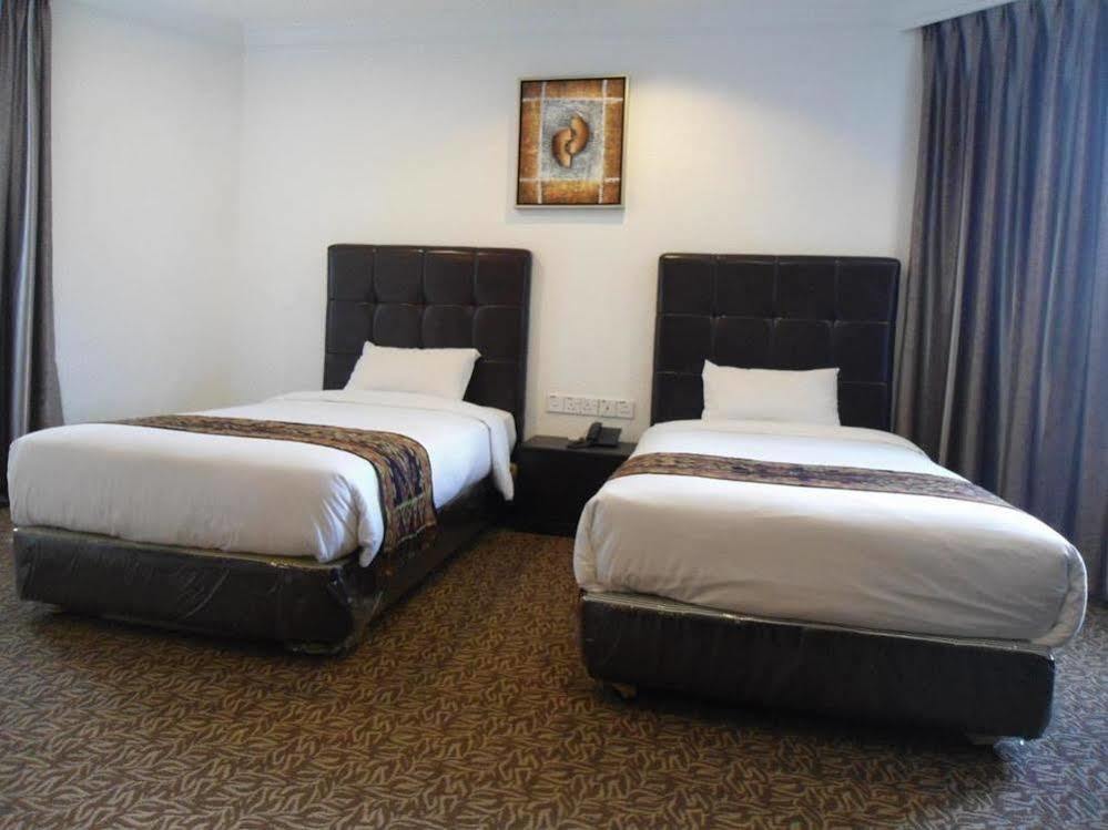 Regent Hotel Bintulu Extérieur photo