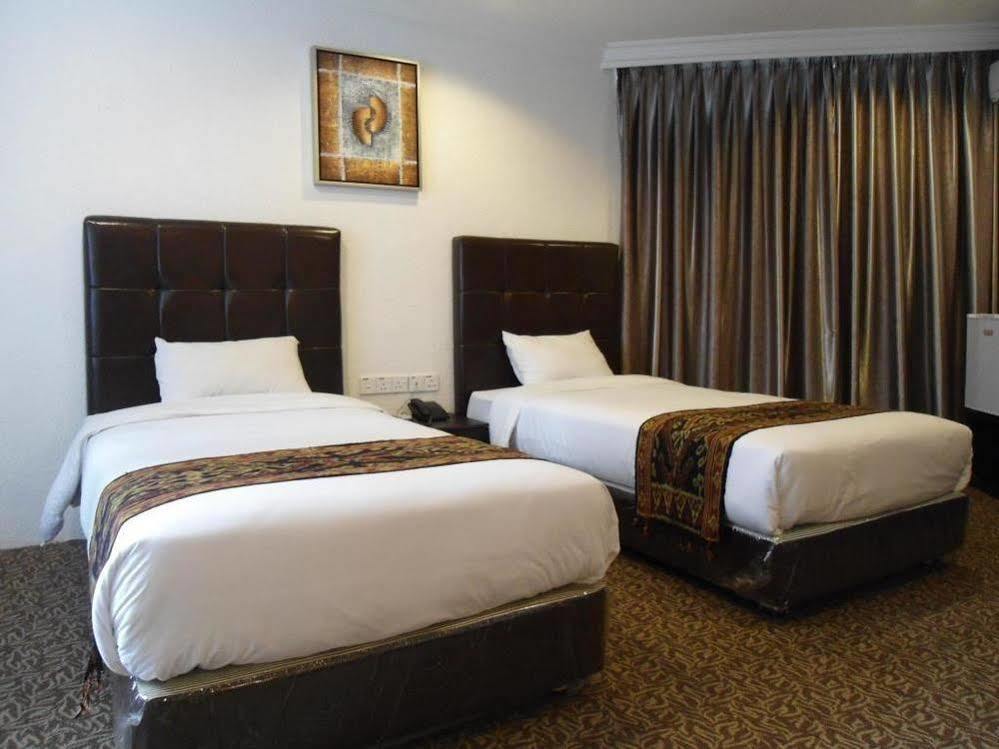 Regent Hotel Bintulu Extérieur photo